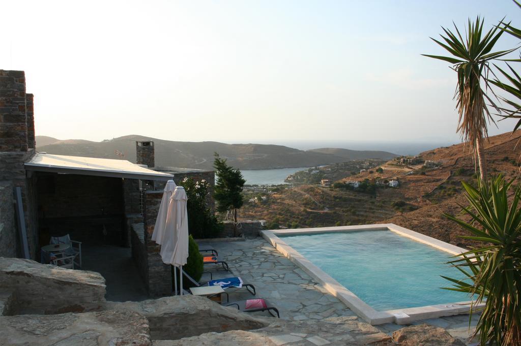 Aigaion House Hotell Otziás Eksteriør bilde