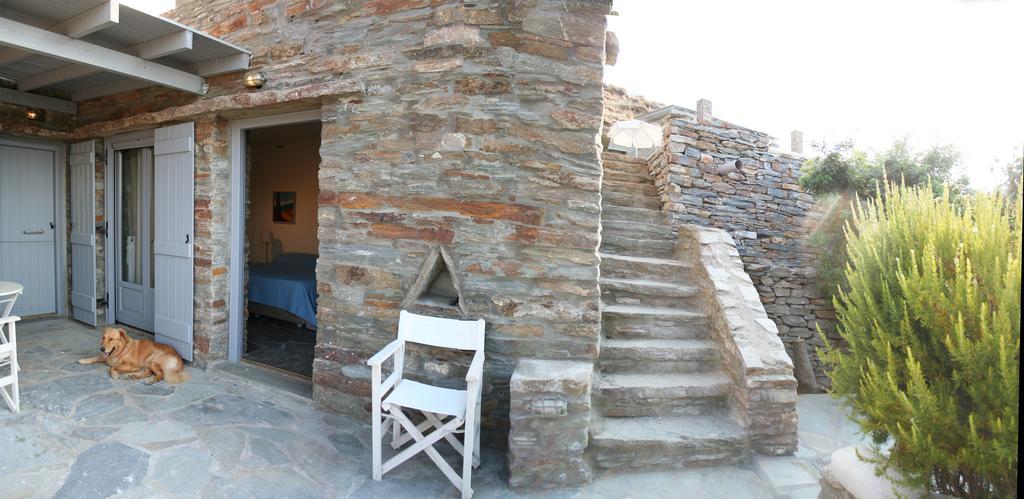 Aigaion House Hotell Otziás Eksteriør bilde