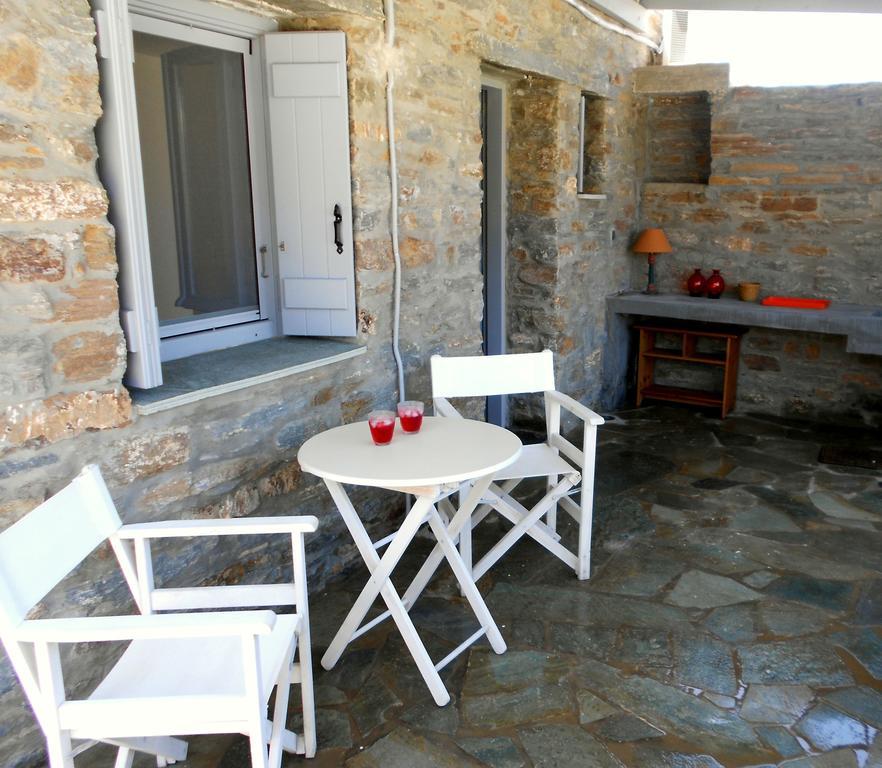 Aigaion House Hotell Otziás Eksteriør bilde