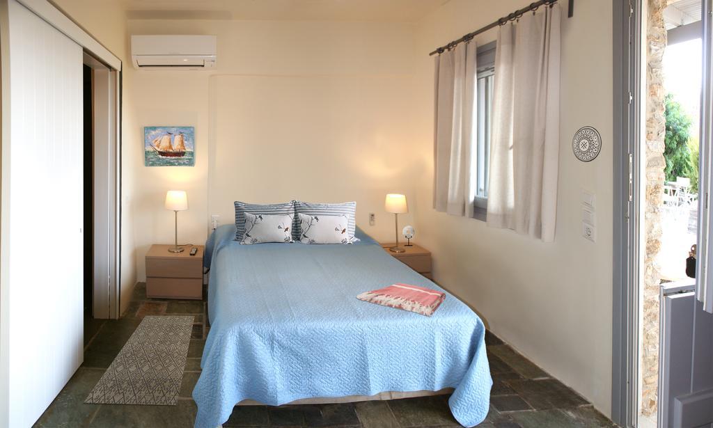 Aigaion House Hotell Otziás Eksteriør bilde