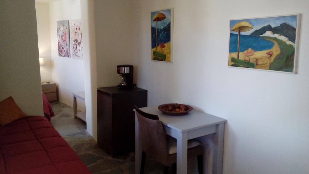 Aigaion House Hotell Otziás Eksteriør bilde