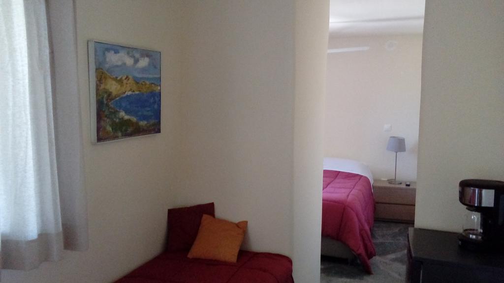 Aigaion House Hotell Otziás Eksteriør bilde