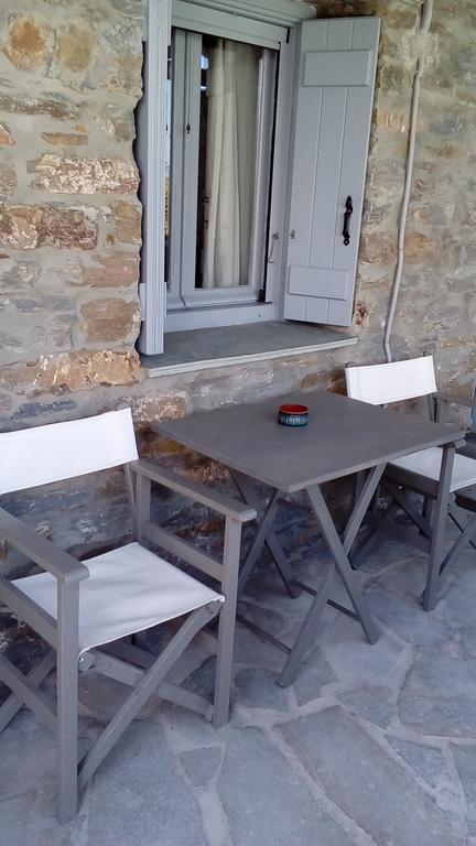 Aigaion House Hotell Otziás Eksteriør bilde