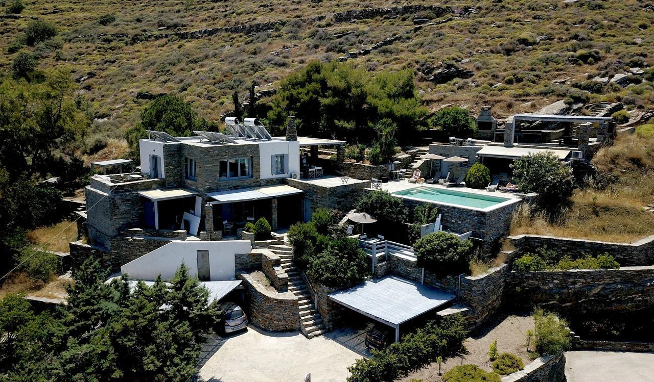 Aigaion House Hotell Otziás Eksteriør bilde