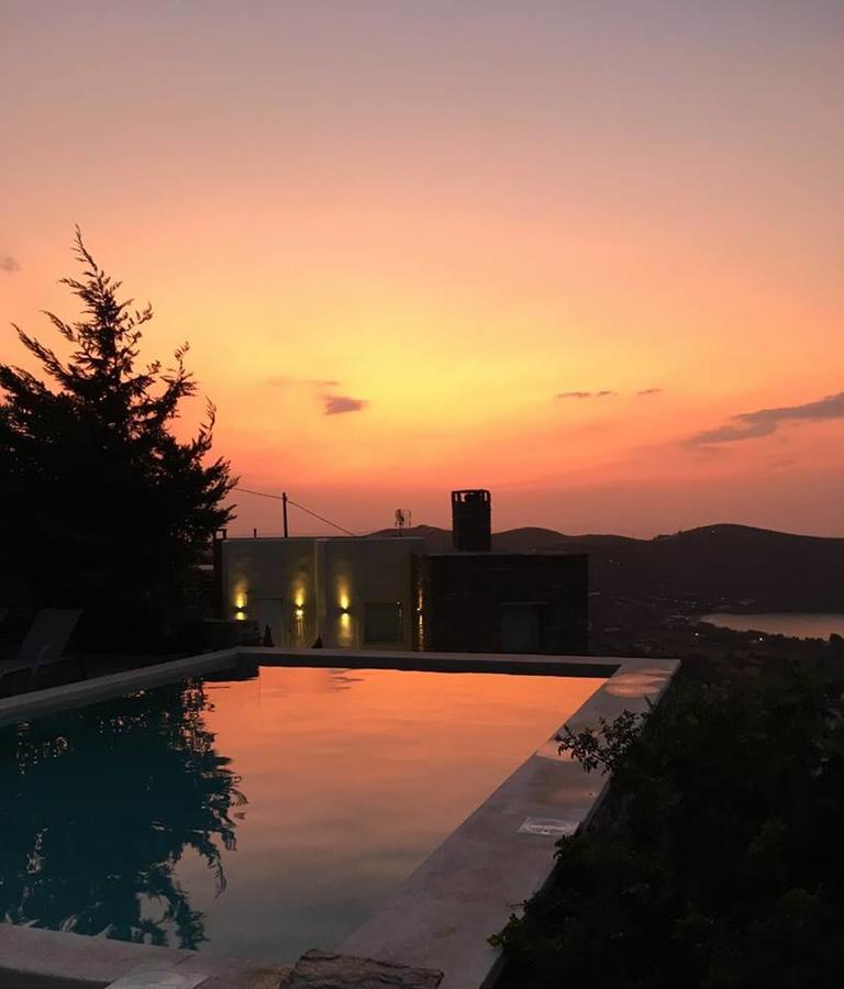 Aigaion House Hotell Otziás Eksteriør bilde